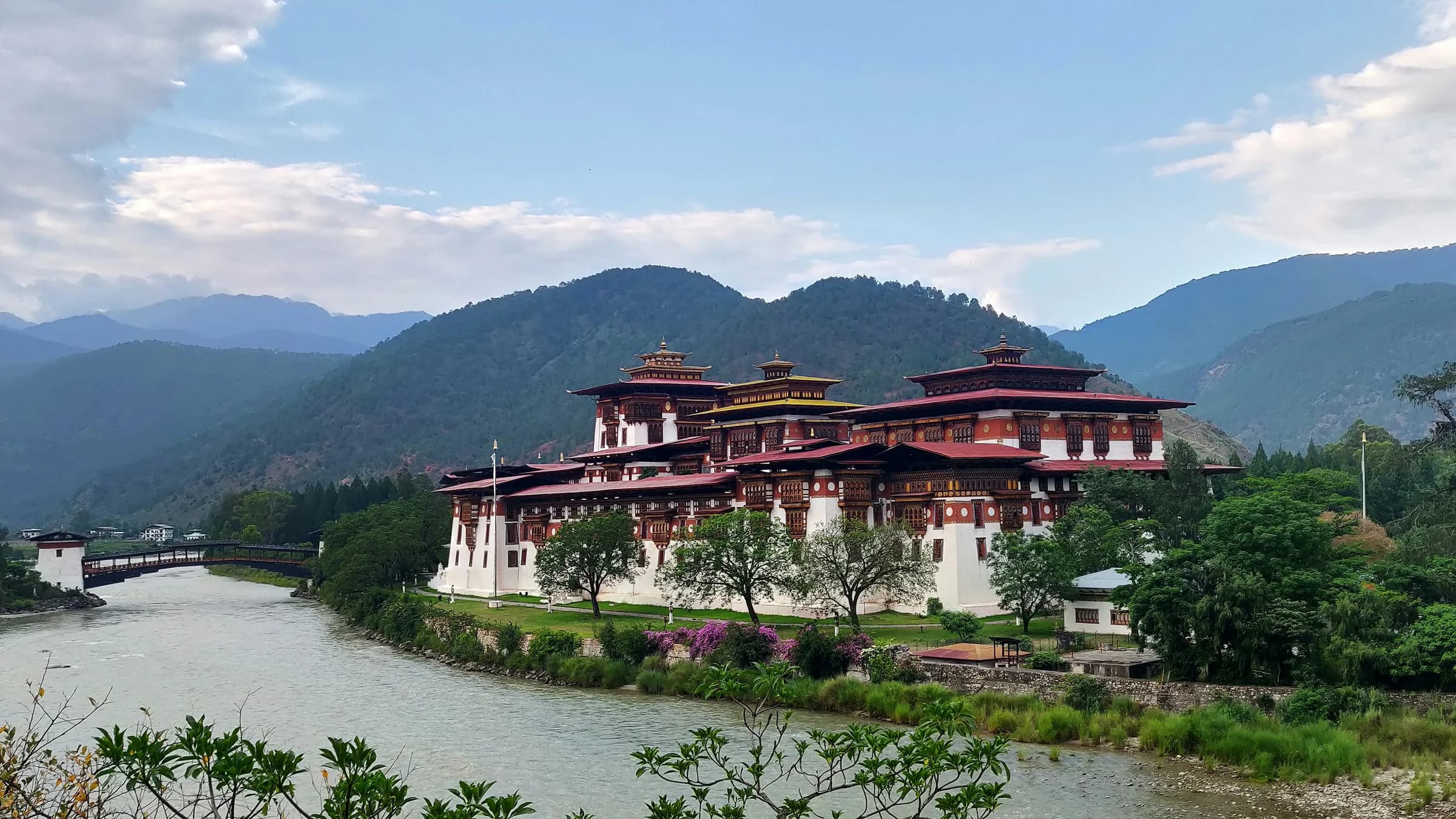 Punakha & Gangtey Valley Luxury Tour